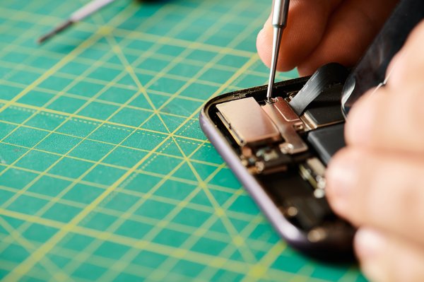 Pièces détachées iphone : réparez avec des experts fiables